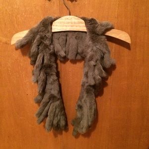 Beautiful Il Fait Froid Rabbit Fur Scarf